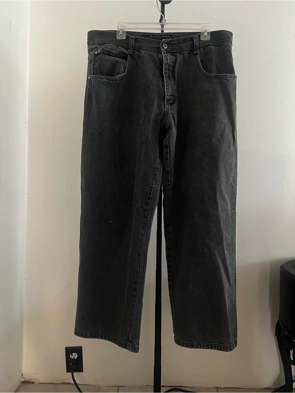 South Pole Men's Relaxed Black Jeans